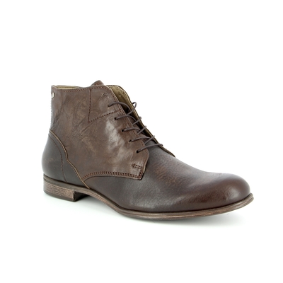 Sneaky Steve boots bruin