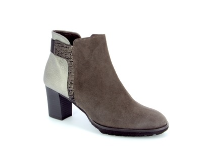 Brunate Boots