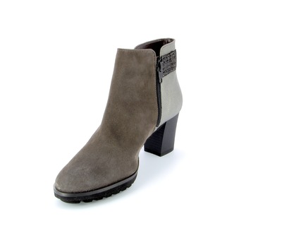 Brunate Boots