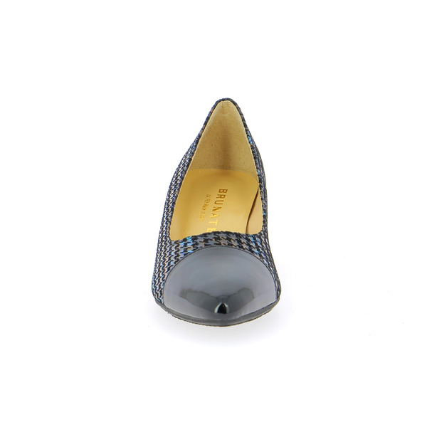 Brunate Pumps