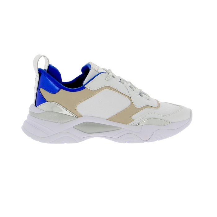 Guess sneakers wit wit