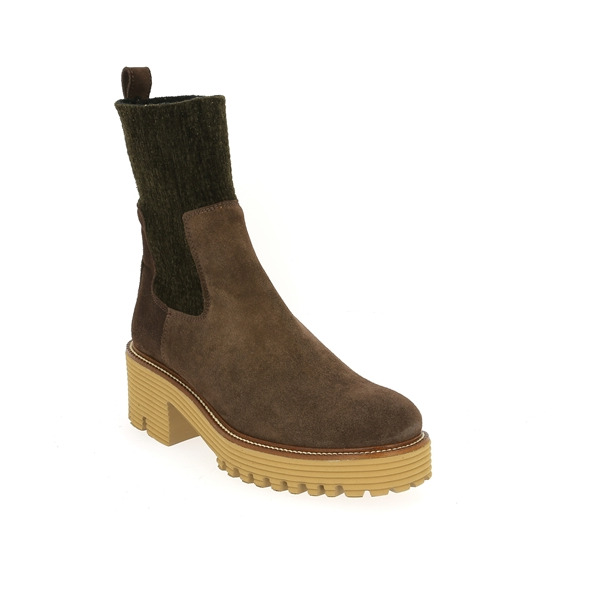Marian Boots