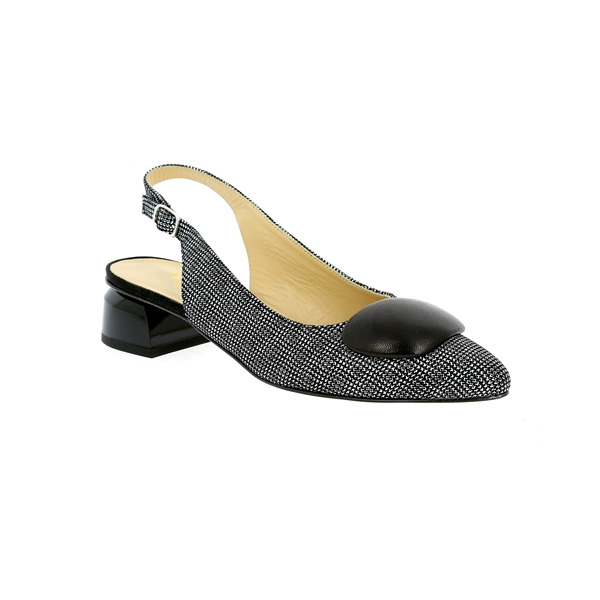 Brunate Pumps