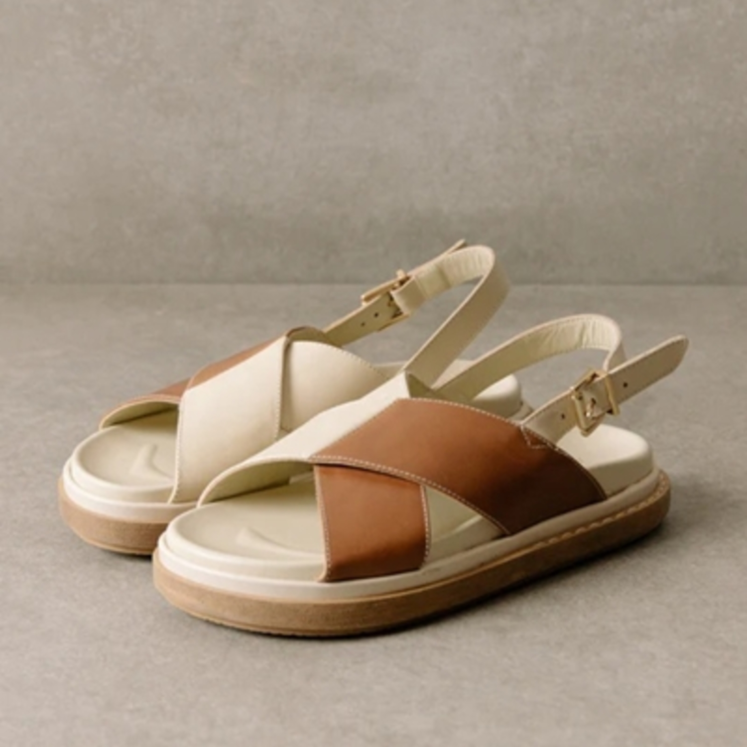 Zoom Alohas sandalen milk