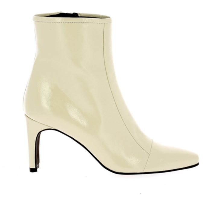 Zinda boots milk milk