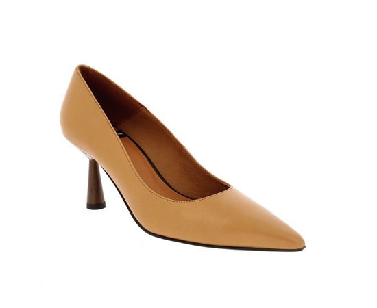 Angel Alarcon Pumps camel