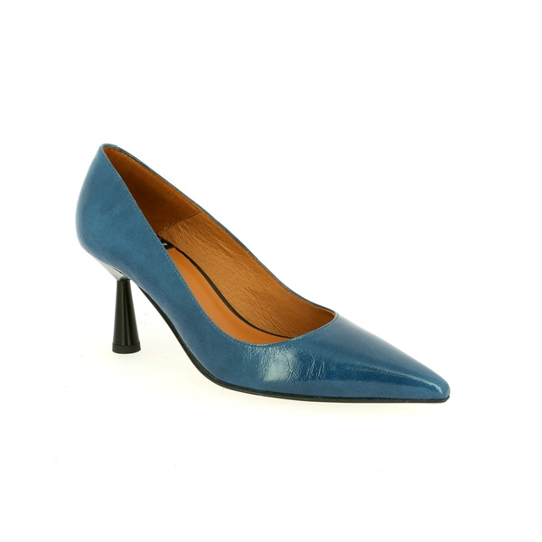 Angel Alarcon Pumps