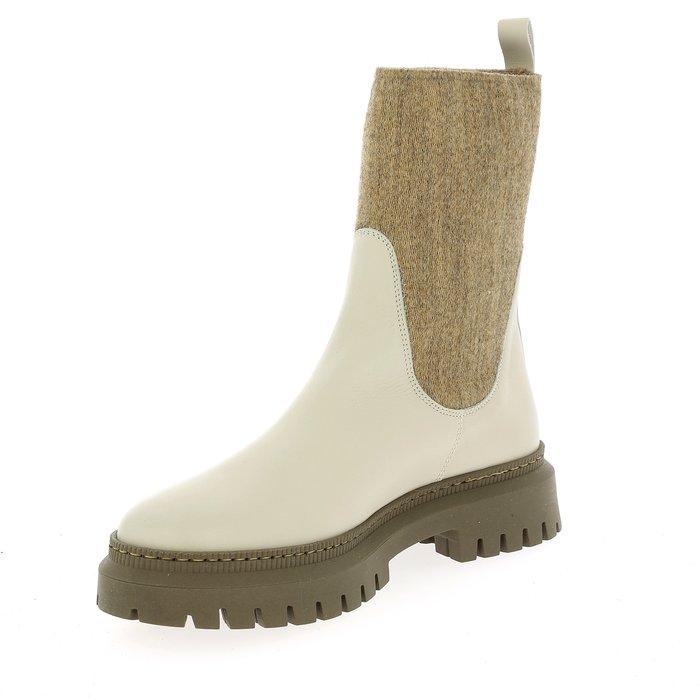 Dlsport boots milk milk
