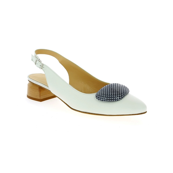 Brunate Pumps