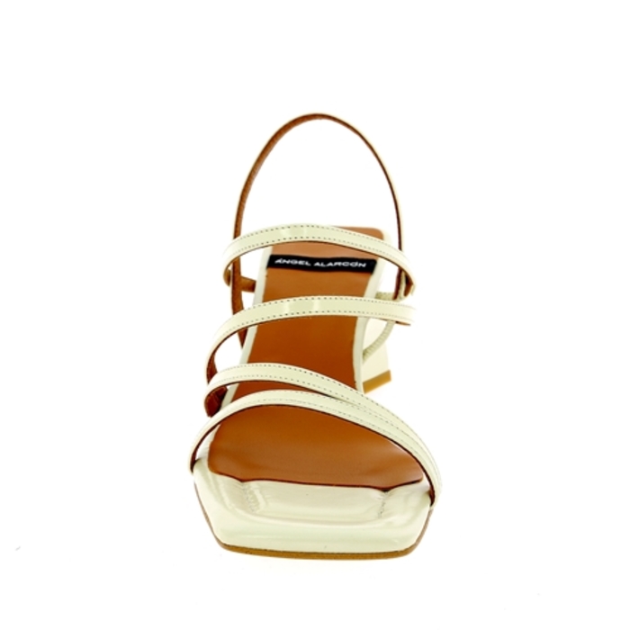 Angel Alarcon sandalen milk milk