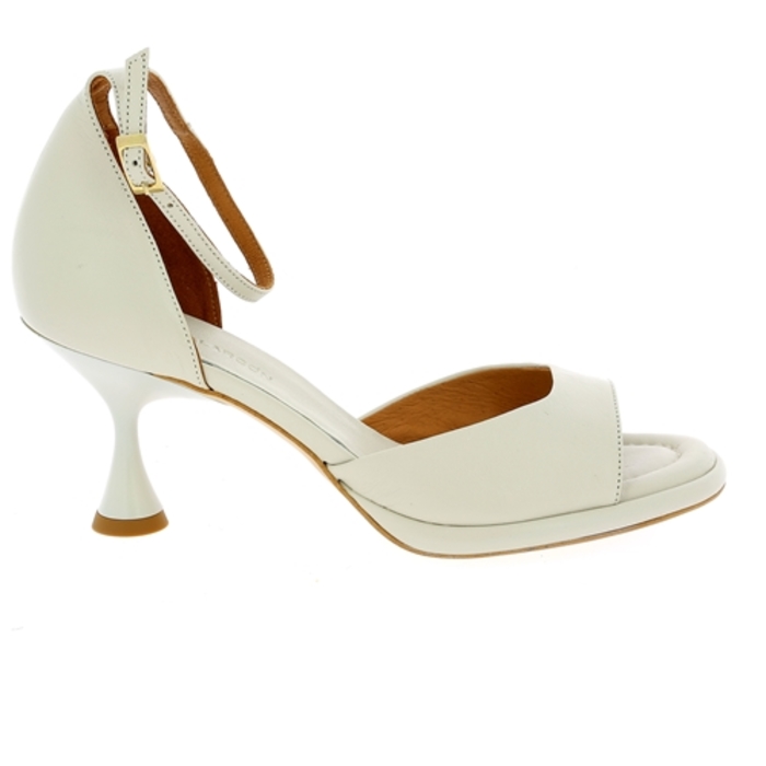 Angel Alarcon sandalen milk milk