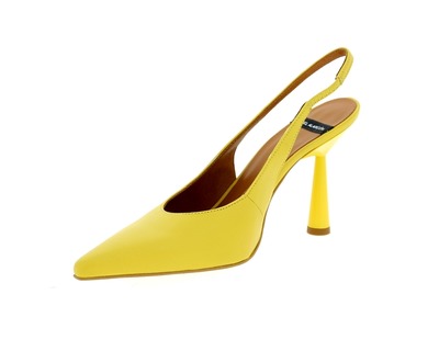 Angel Alarcon Pumps