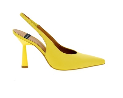 Angel Alarcon Pumps