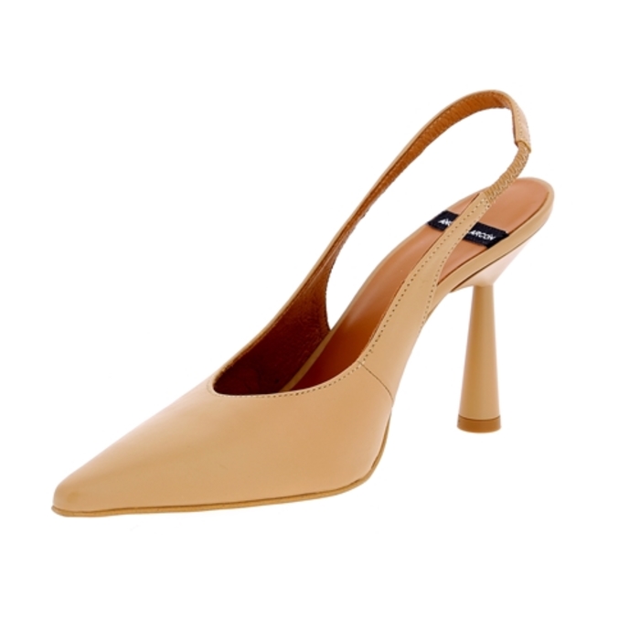 Angel Alarcon pumps naturel naturel