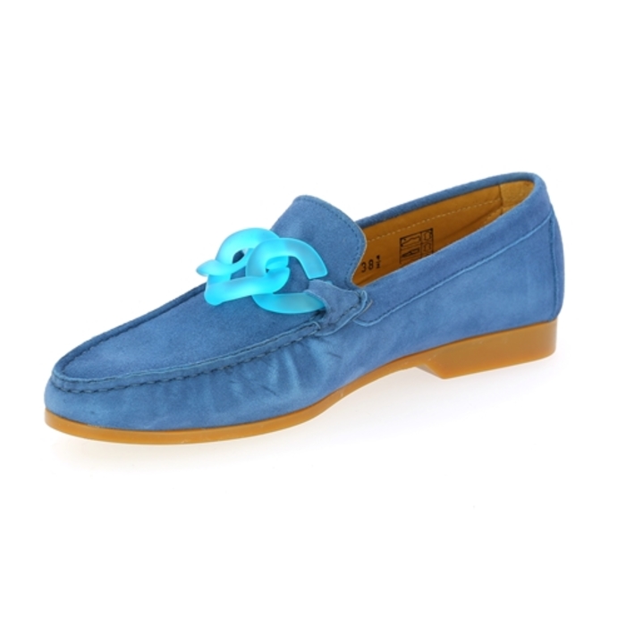 Vittoria Mengoni moccassins jeans jeans