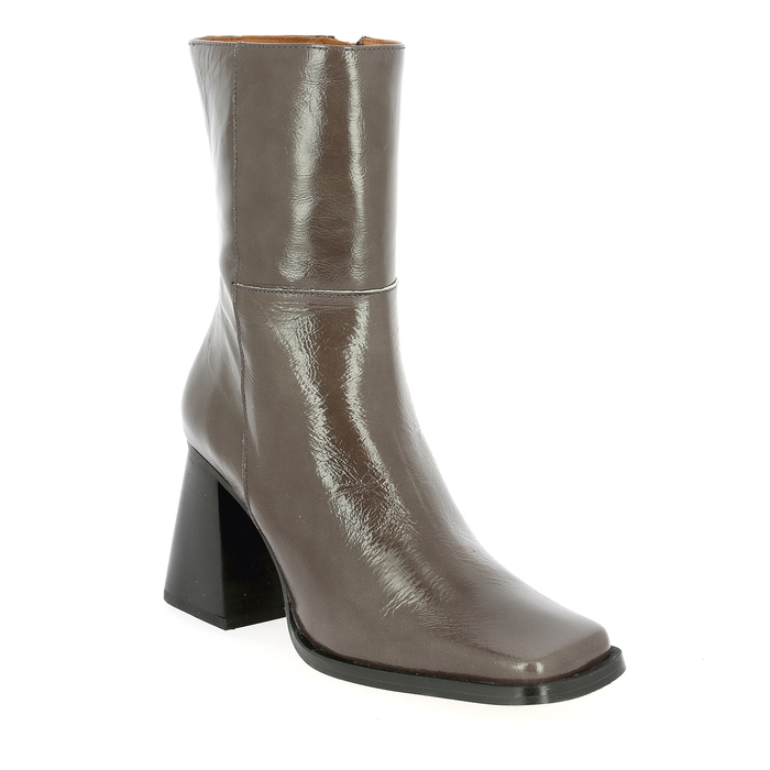 Angel Alarcon boots camel