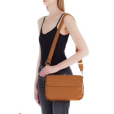 Liu Jo Cross-over camel