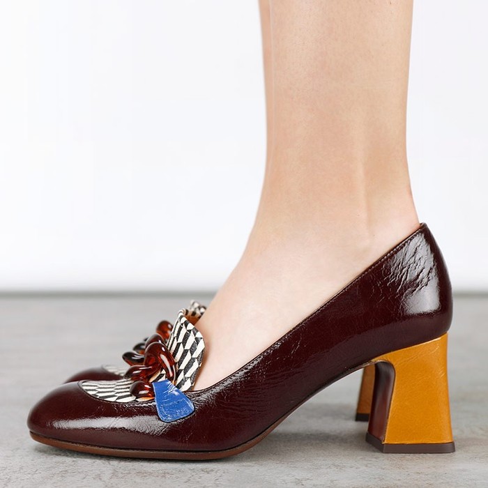 Chie Mihara décolletés brun brun