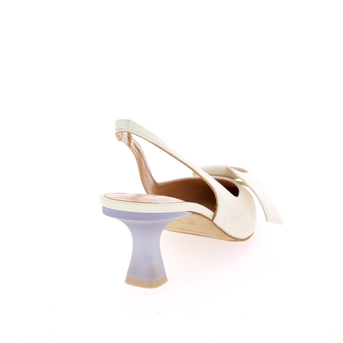 Zinda sandales milk