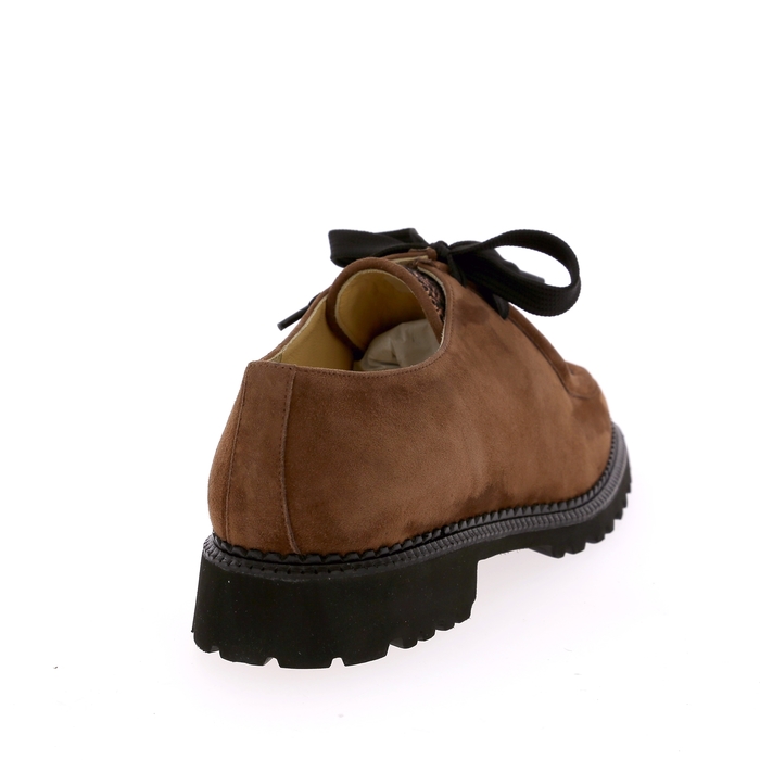 Brunate veterschoenen bruin bruin