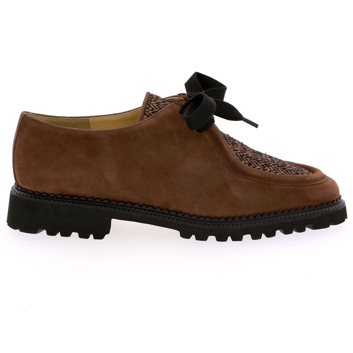 Brunate veterschoenen bruin bruin
