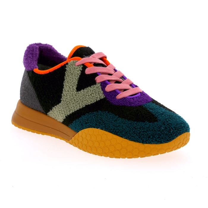 Keh-noo basket bleu