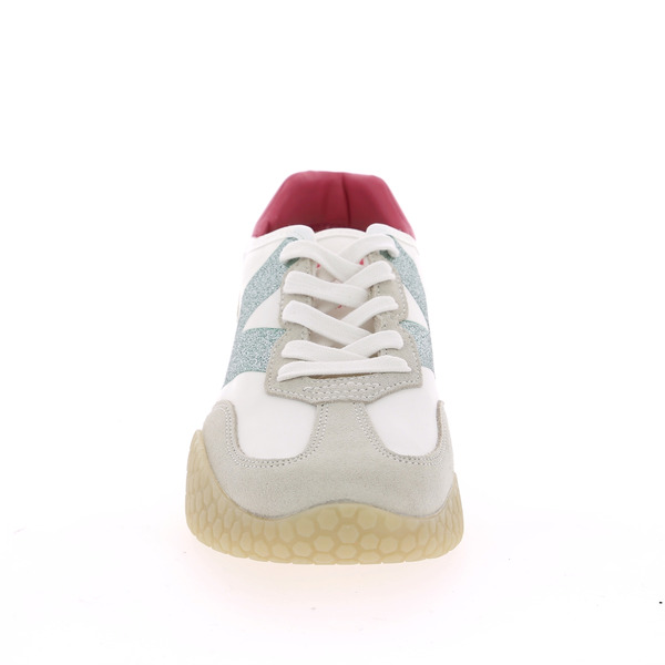 Keh-noo Sneakers