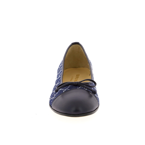 Brunate Ballerina's