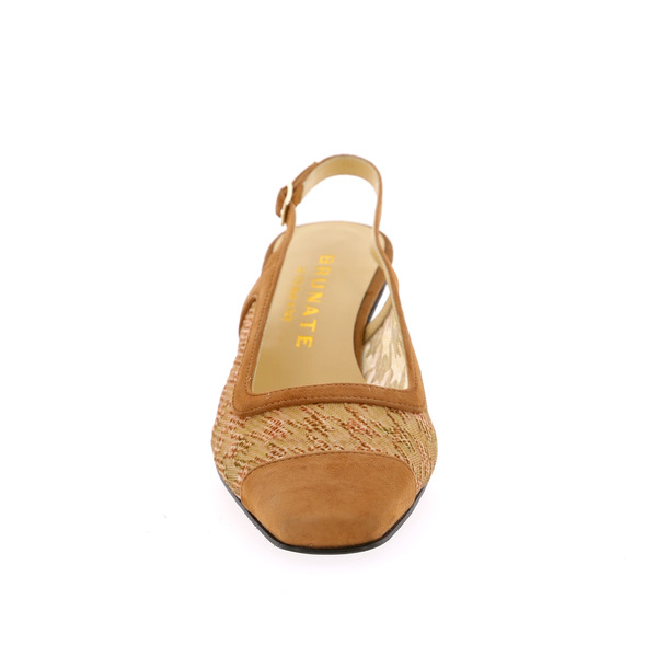 Brunate Pumps