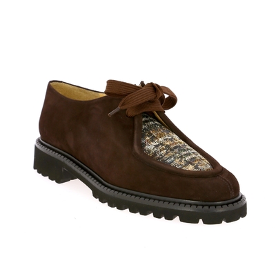 Brunate veterschoenen bruin