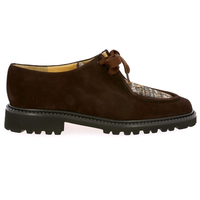 Brunate veterschoenen bruin