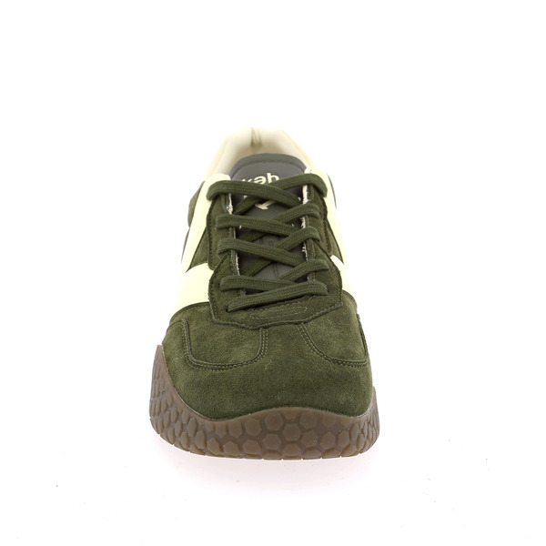 Keh-noo Sneakers