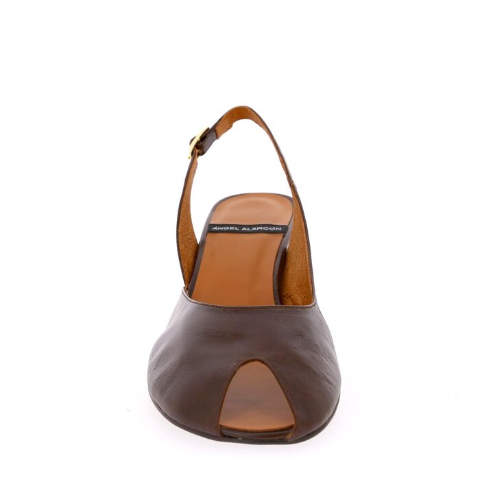 Pumps Angel Alarcon bruin