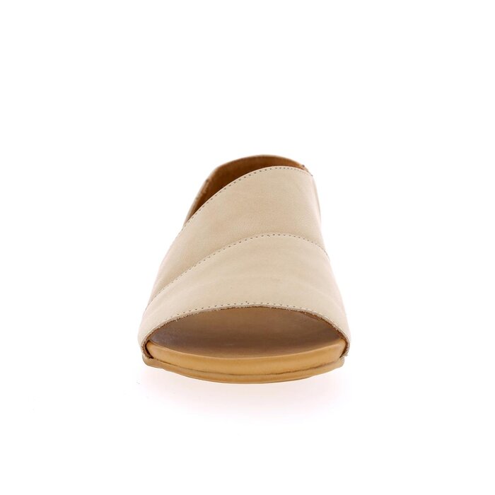 Miz Mooz Moccassins milk