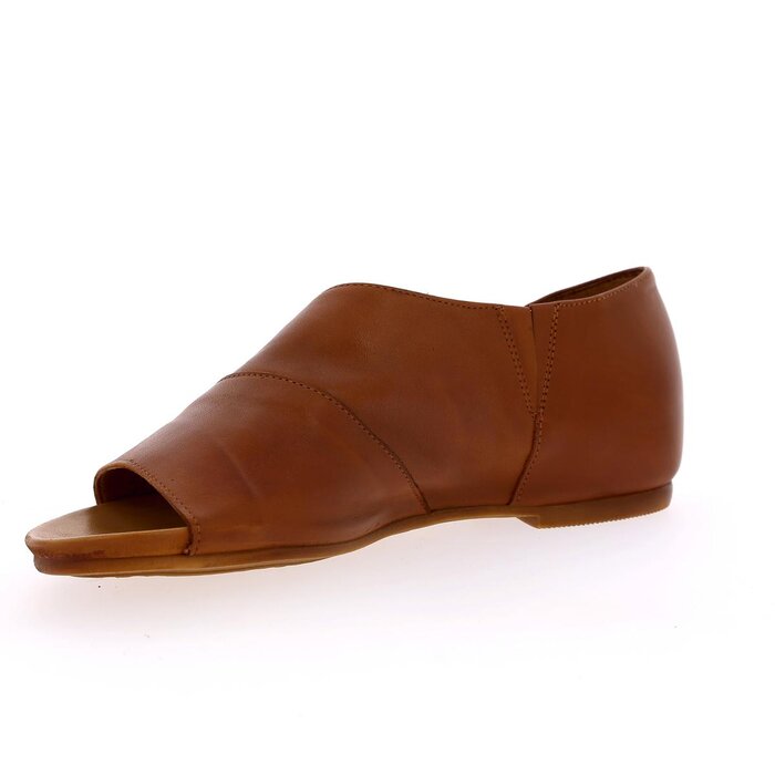 Miz Mooz Moccassins cognac