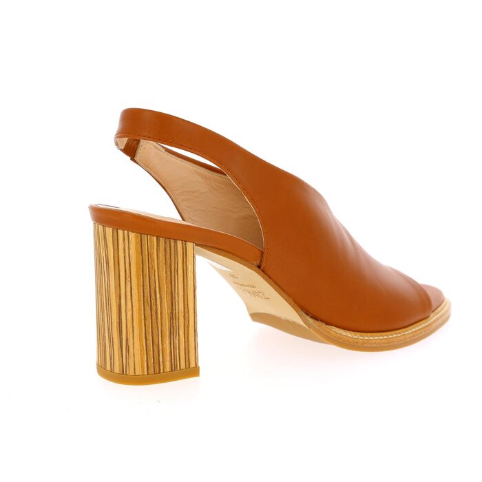 Zinda Sandalen cognac