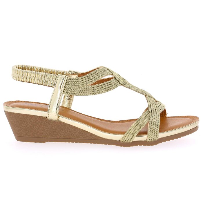 Ella Cruz Sandales or