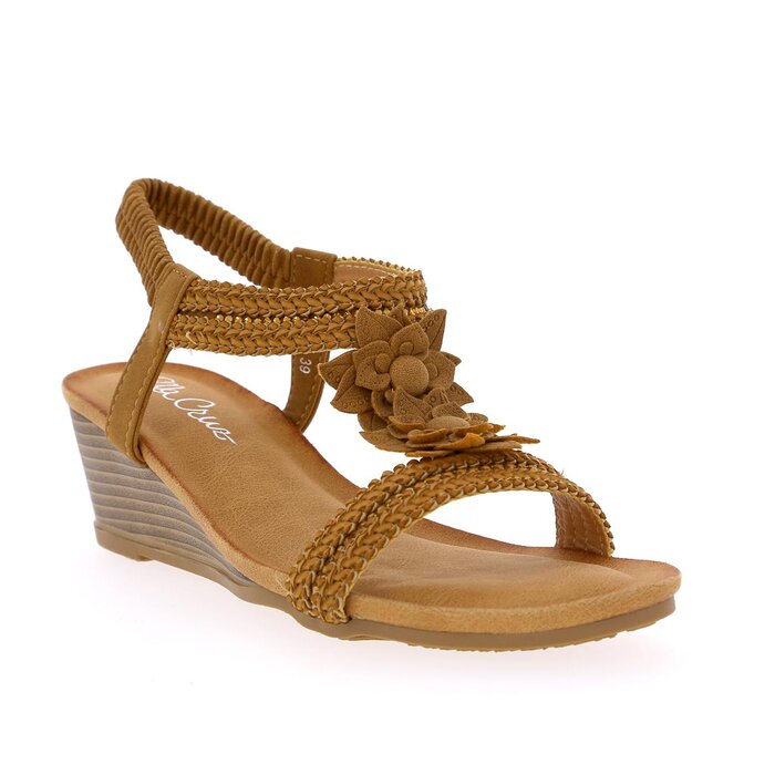 Ella Cruz Sandales camel