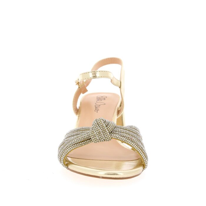 Ella Cruz Sandales or