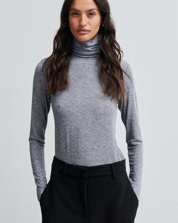 Second Female Matima T Neck Tee pull gris