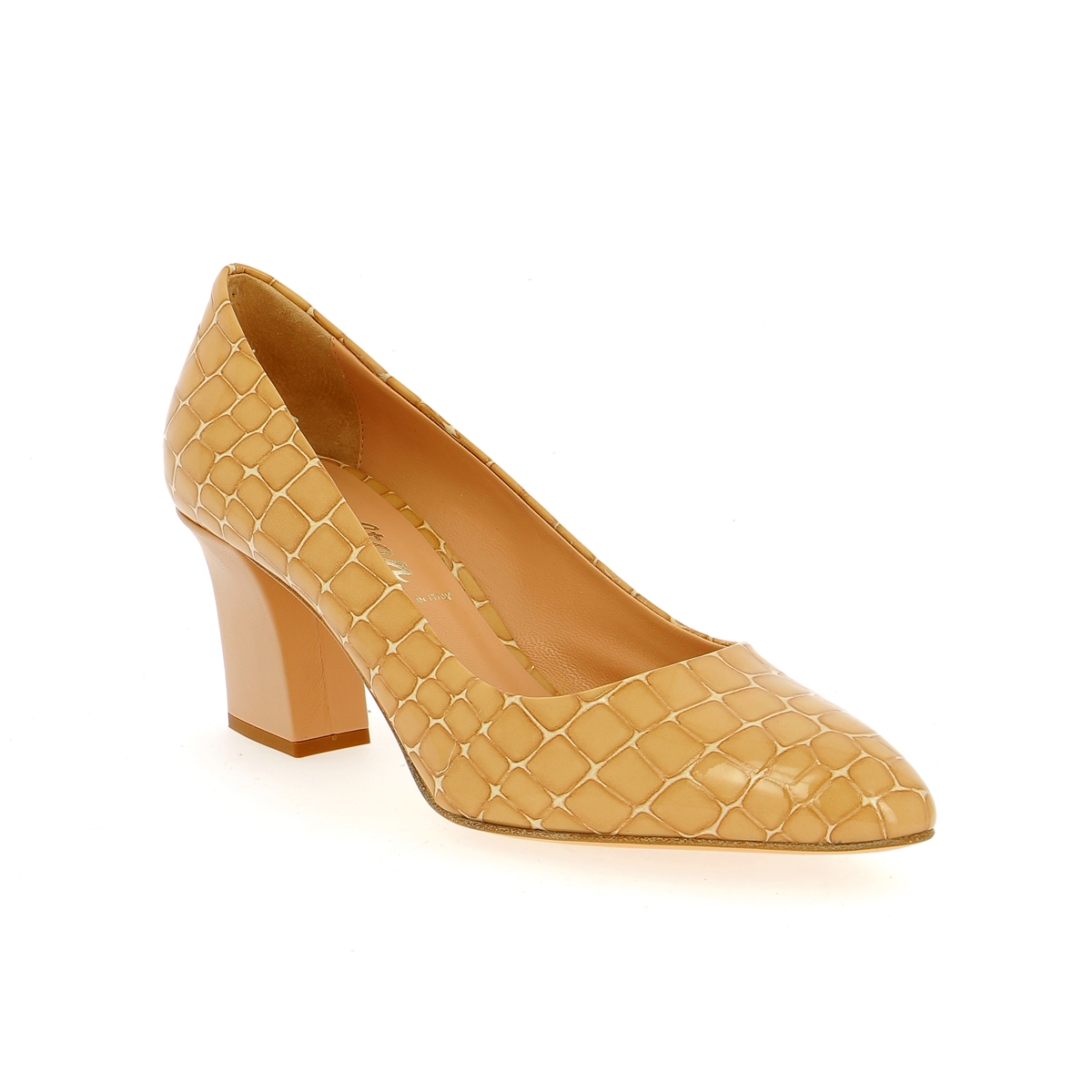 Voltan Pumps camel